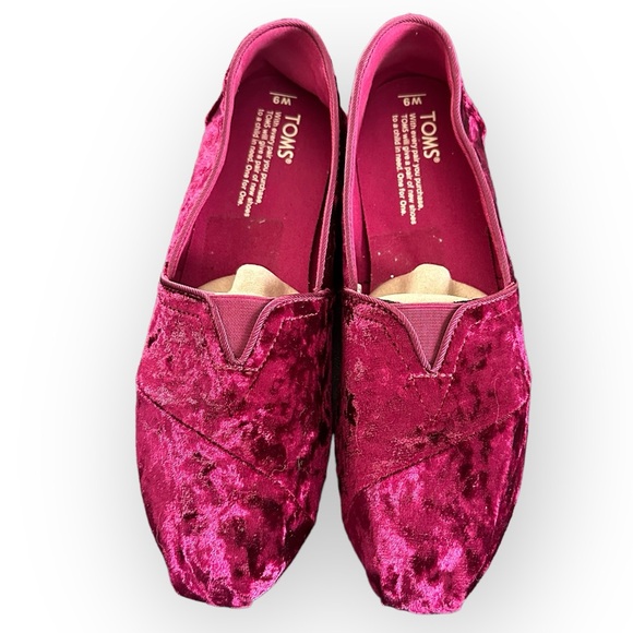 Toms Crushed Velvet Royal Burgundy Slip On Flats 9 - Picture 4 of 6